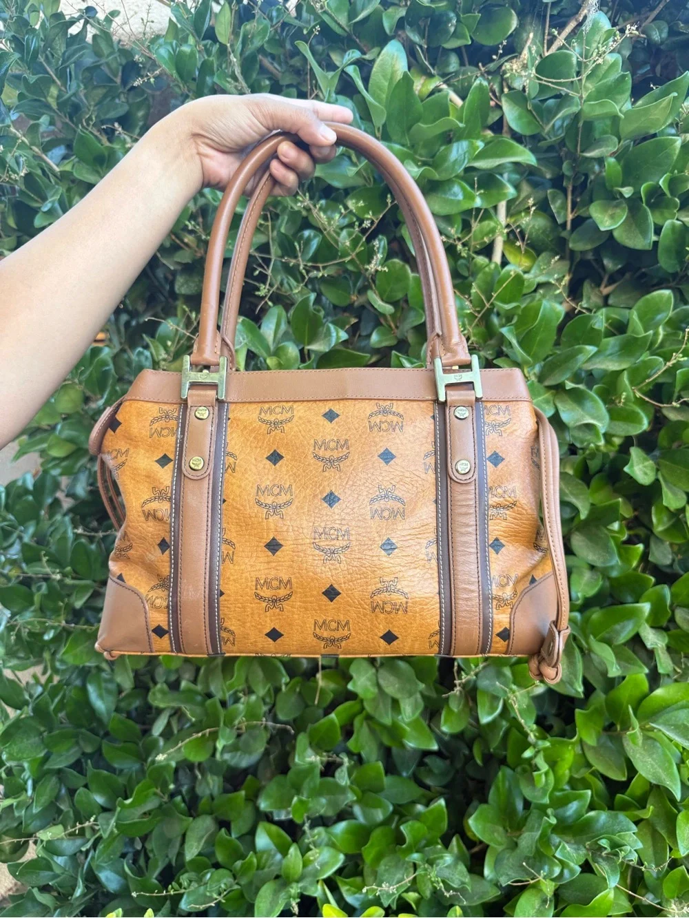VINTAGE y2k monogram MCM COGNAC VISETOS with gold charm top handle Shoulder bag